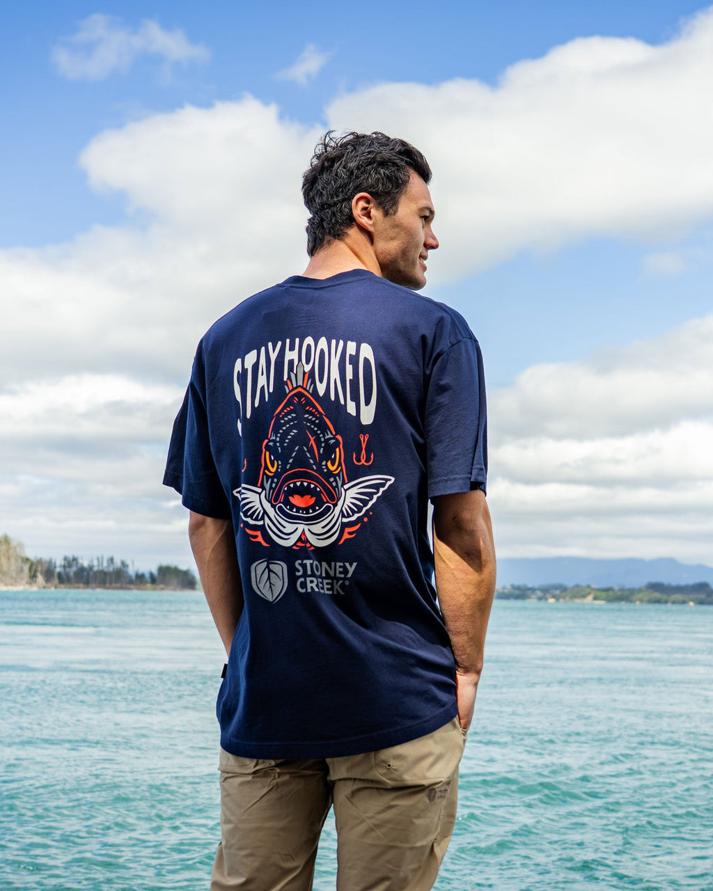 Men's Stay Hooked Snapper Tee